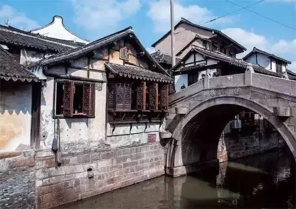 小蓝球向上跳