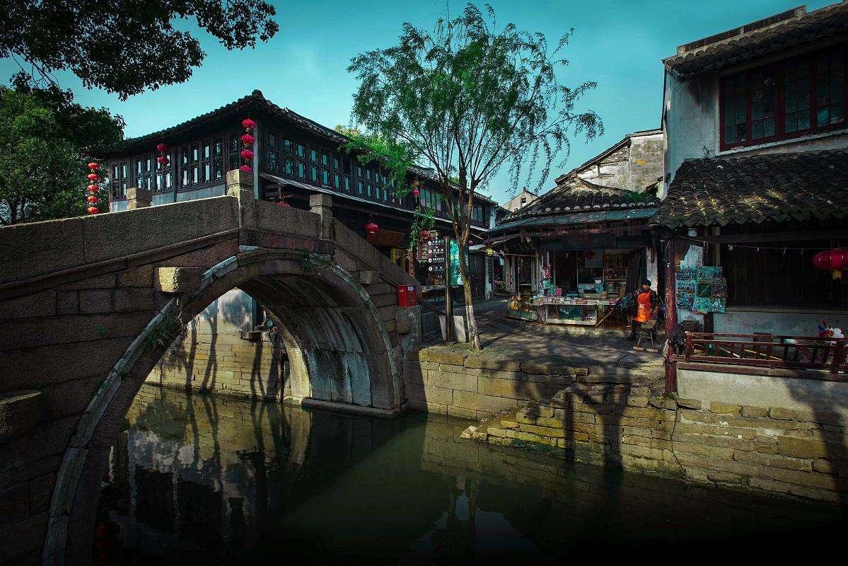 近八成信托公司披露2023年业绩 头部公司业绩普遍下滑